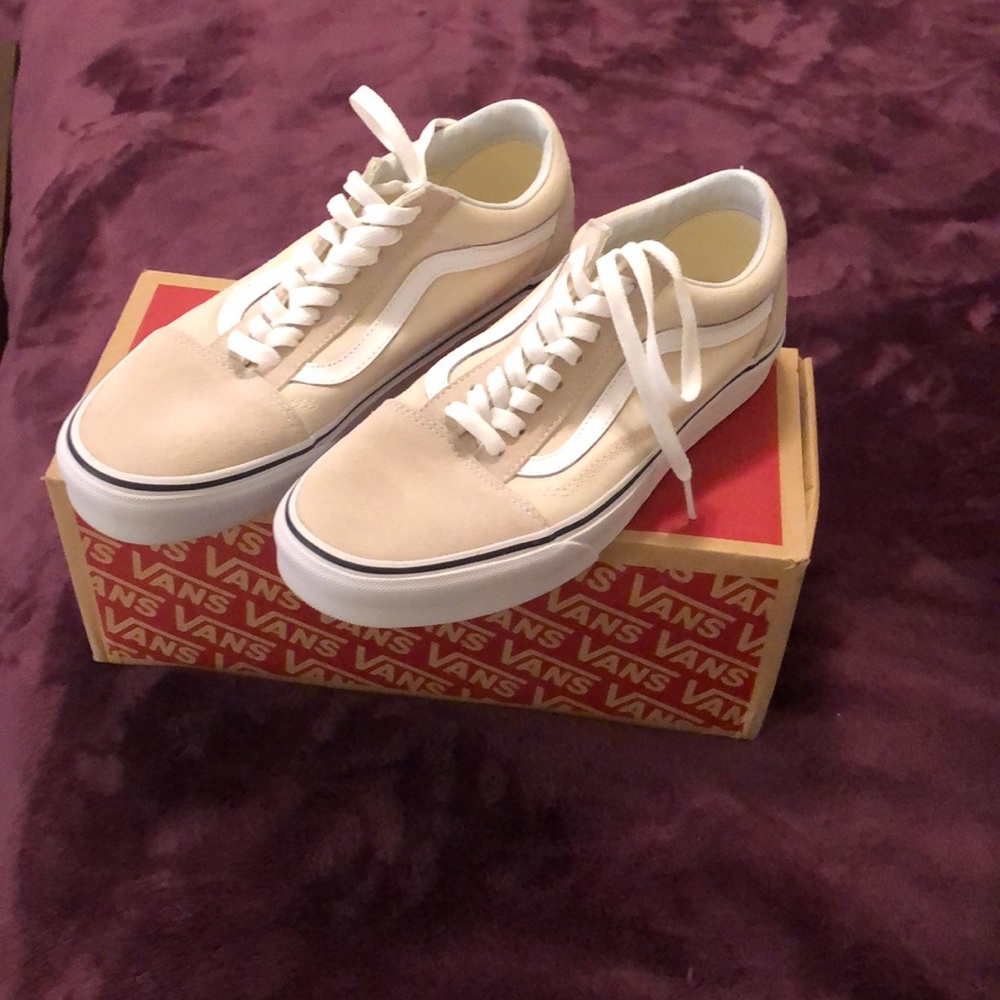 Birch/True White Vans